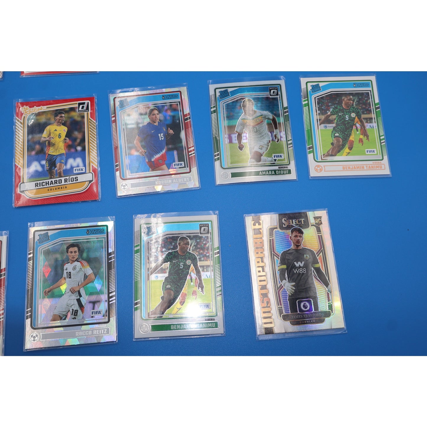 Lot of 29 Panini Soccer Trading Cards (Messi, Cole Palmer)