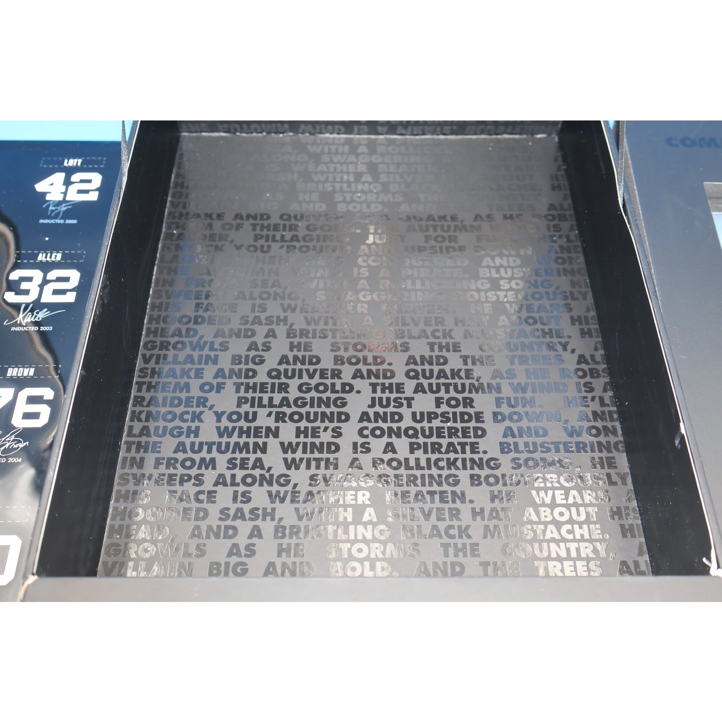 Las Vegas Raiders Allegiant Stadium 2022 Season Ticket Members Gift Box